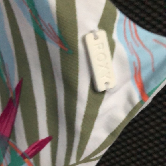 ROXY (L) swim top - Picture 4 of 9